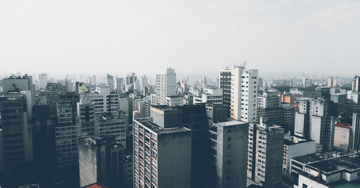 découvrez les enjeux et impacts de l'urbanisation dans le monde contemporain. apprenez comment la croissance des villes façonne nos sociétés, influence l'environnement et transforme les modes de vie.