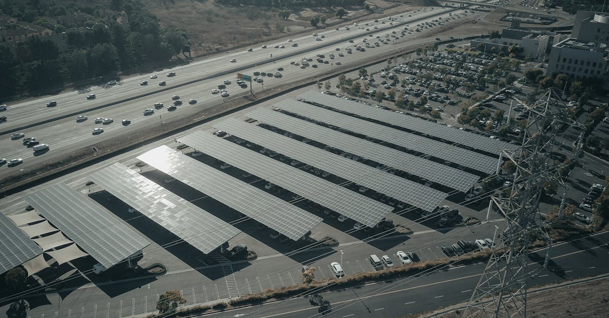 découvrez les enjeux et les stratégies de la transition énergétique, un processus essentiel pour réduire notre dépendance aux énergies fossiles et promouvoir des solutions durables. explorez les innovations, les politiques et les actions nécessaires pour un avenir énergétique responsable et respectueux de l'environnement.